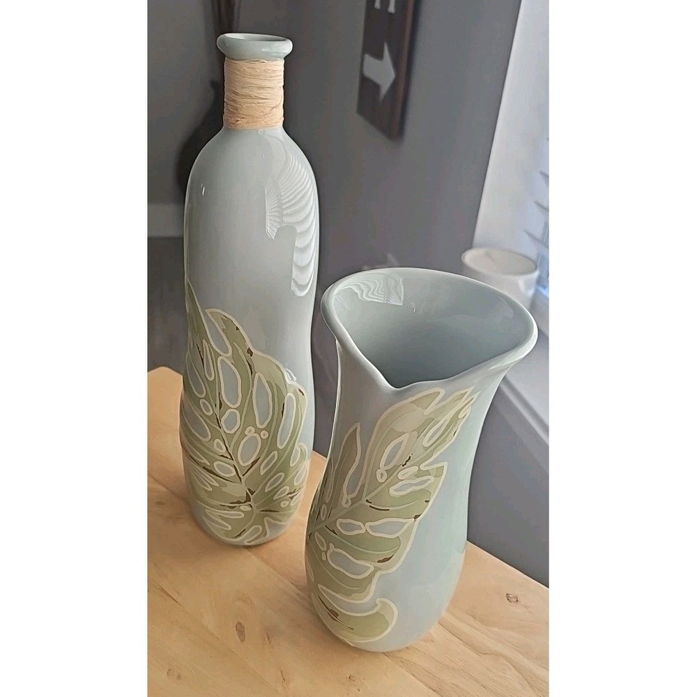2 APRIL CORNELL FOR SILVESTRI GREEN LEAF DESIGN CERAMIC VASEs 9" & 13" Tall